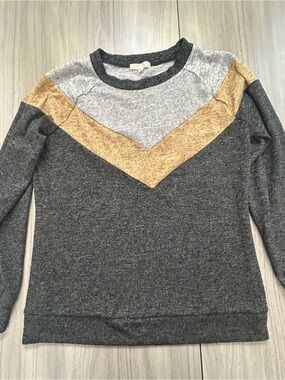 Ultra Flirt Gray and Gold Chevron Crewneck Sweater